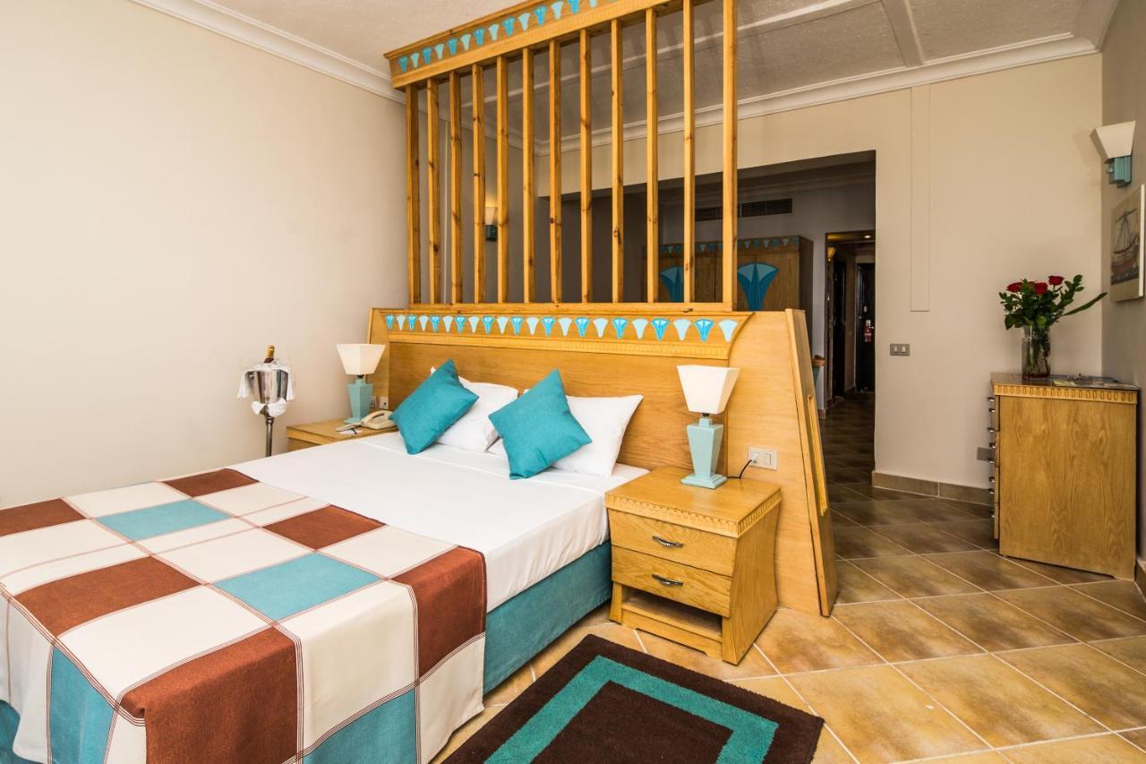 Seagull Beach Resort - Families And Couples Only Hurghada Eksteriør billede